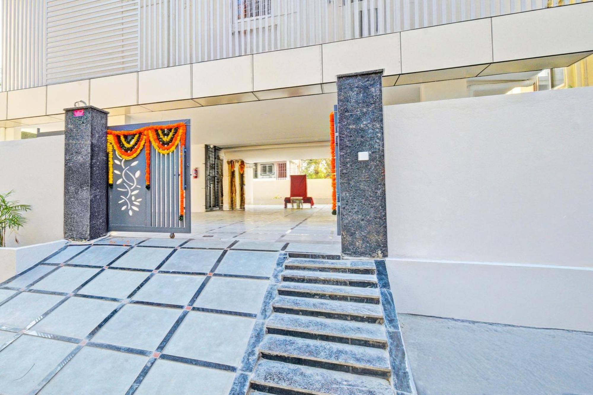 Super Townhouse Oak Suchitra Kompally Road Formerly Sun Moon Hotels Trimulgherry Екстер'єр фото